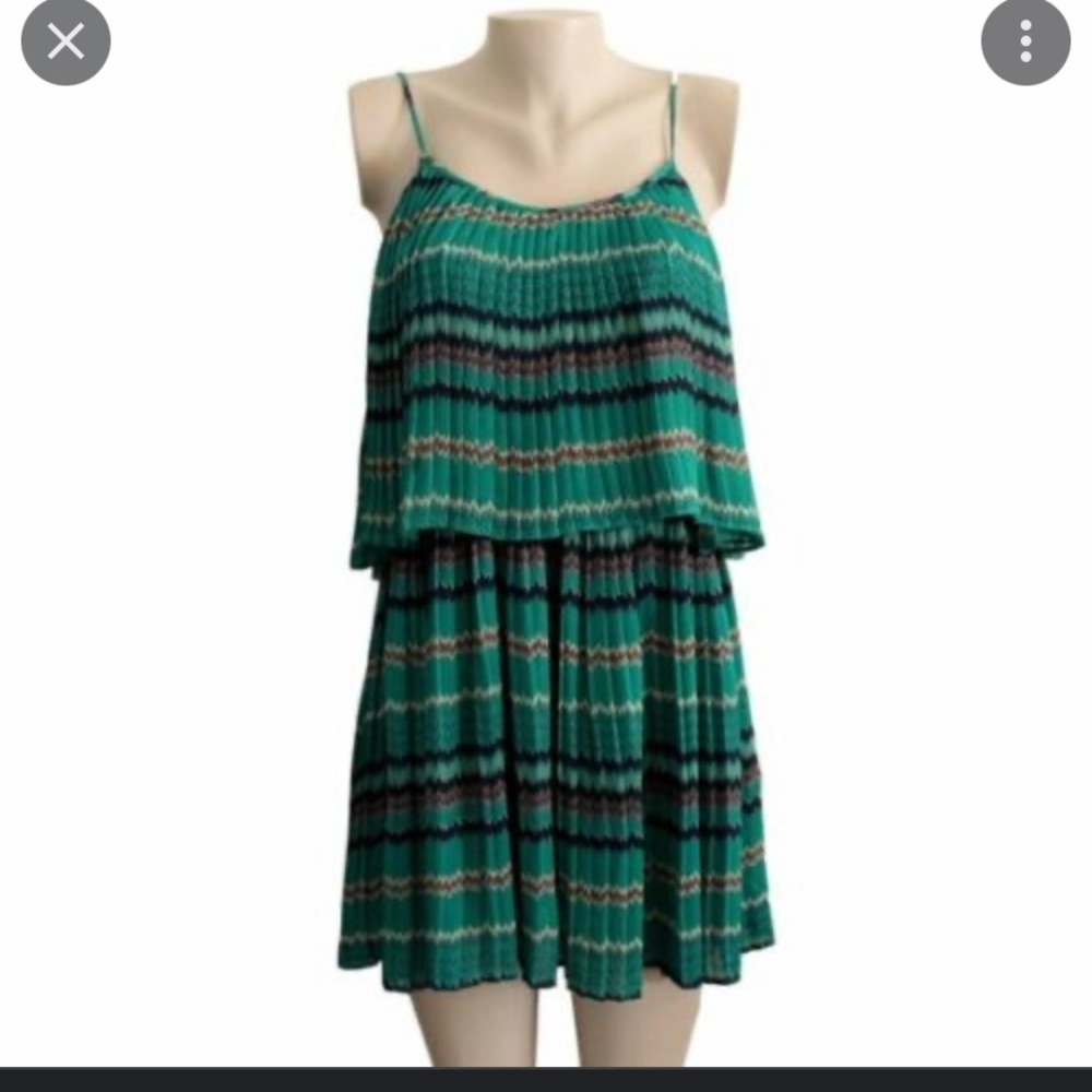 Parker Pleated Tiered Green Zigzag Chevron Stripe Dress Size S